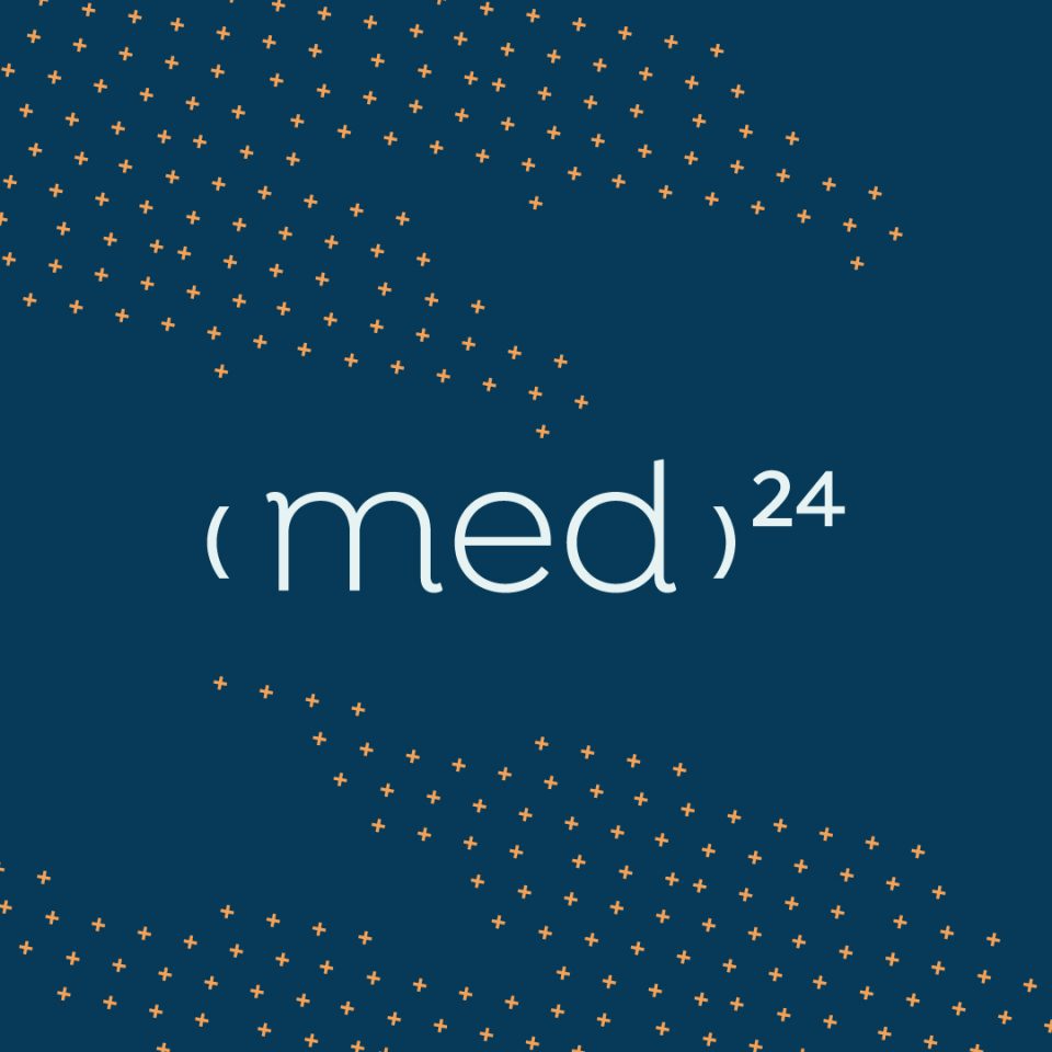 med24-social-revolutionising_smcover